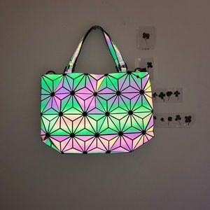 Holographic Purse